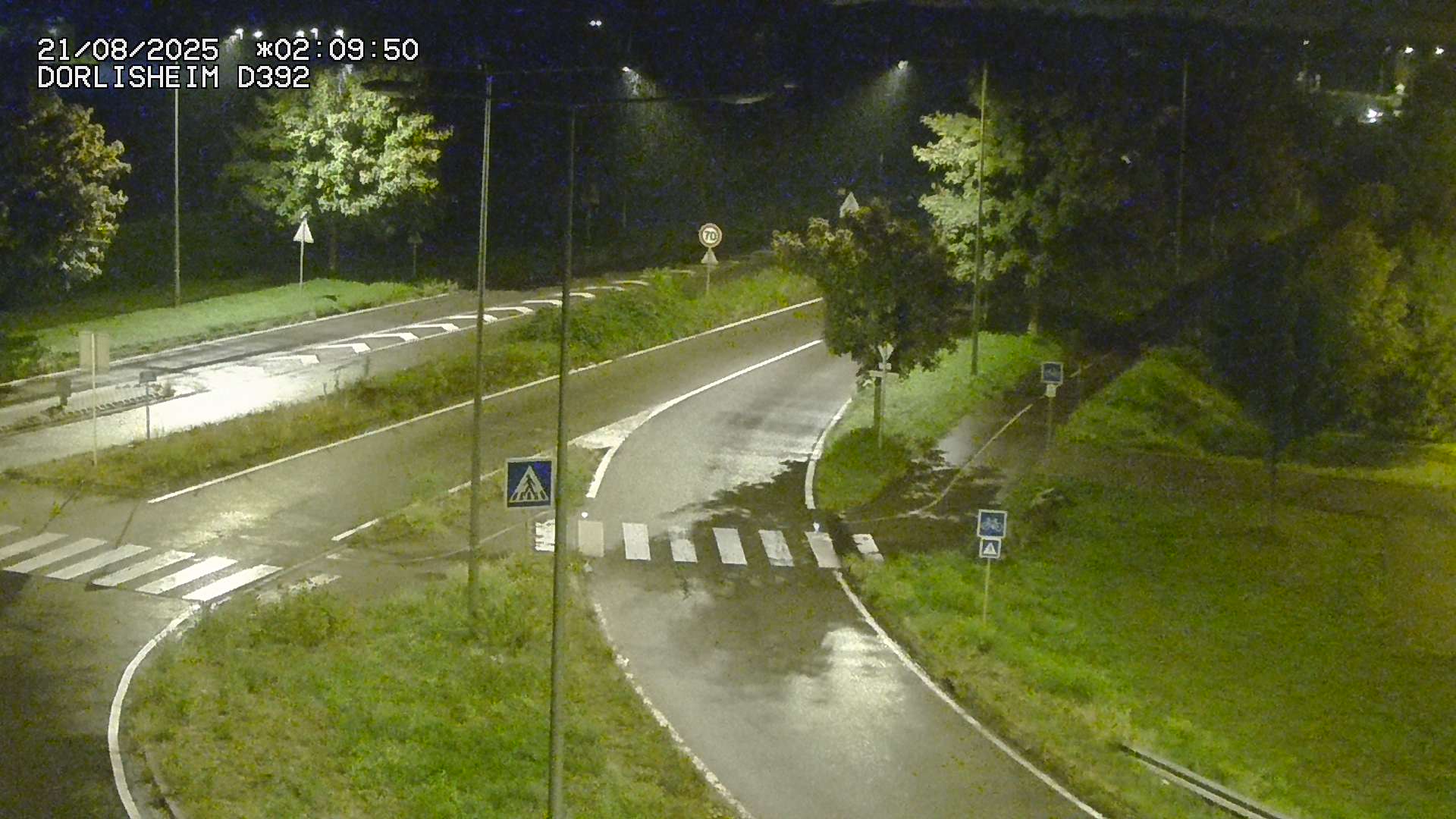 <h2>Webcam à Dorlisheim, au sud de Molsheim, au niveau du rond-point menant à l'A352. Caméra située à la jonction entre la D392, la D500 et la D2422. Vue orientée vers Altorf et Strasbourg</h2>