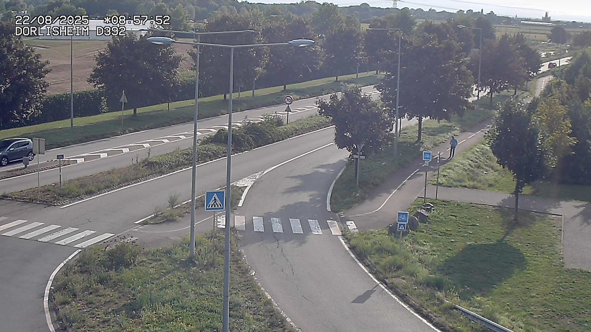 <h2>Webcam à Dorlisheim, au sud de Molsheim, au niveau du rond-point menant à l'A352. Caméra située à la jonction entre la D392, la D500 et la D2422. Vue orientée vers Altorf et Strasbourg</h2>