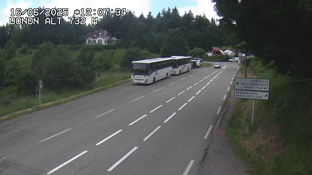 Webcam routière au niveau du col de Donon dans les Vosges à Grandfontaine, en Alsace, à 732 mètres d'altitude