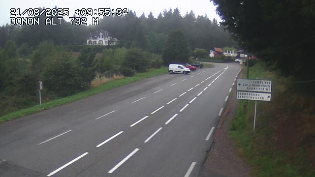 Webcam routière au niveau du col de Donon dans les Vosges à Grandfontaine, en Alsace, à 732 mètres d'altitude