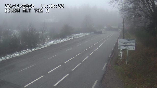 Webcam routière au niveau du col de Donon dans les Vosges à Grandfontaine, en Alsace, à 732 mètres d'altitude
