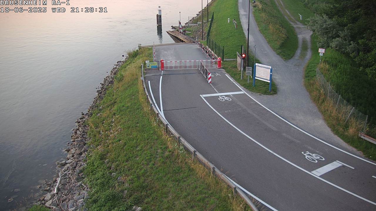<h2>Webcam donnant sur la rampe d'embarquement du bac de Drusenheim</h2>