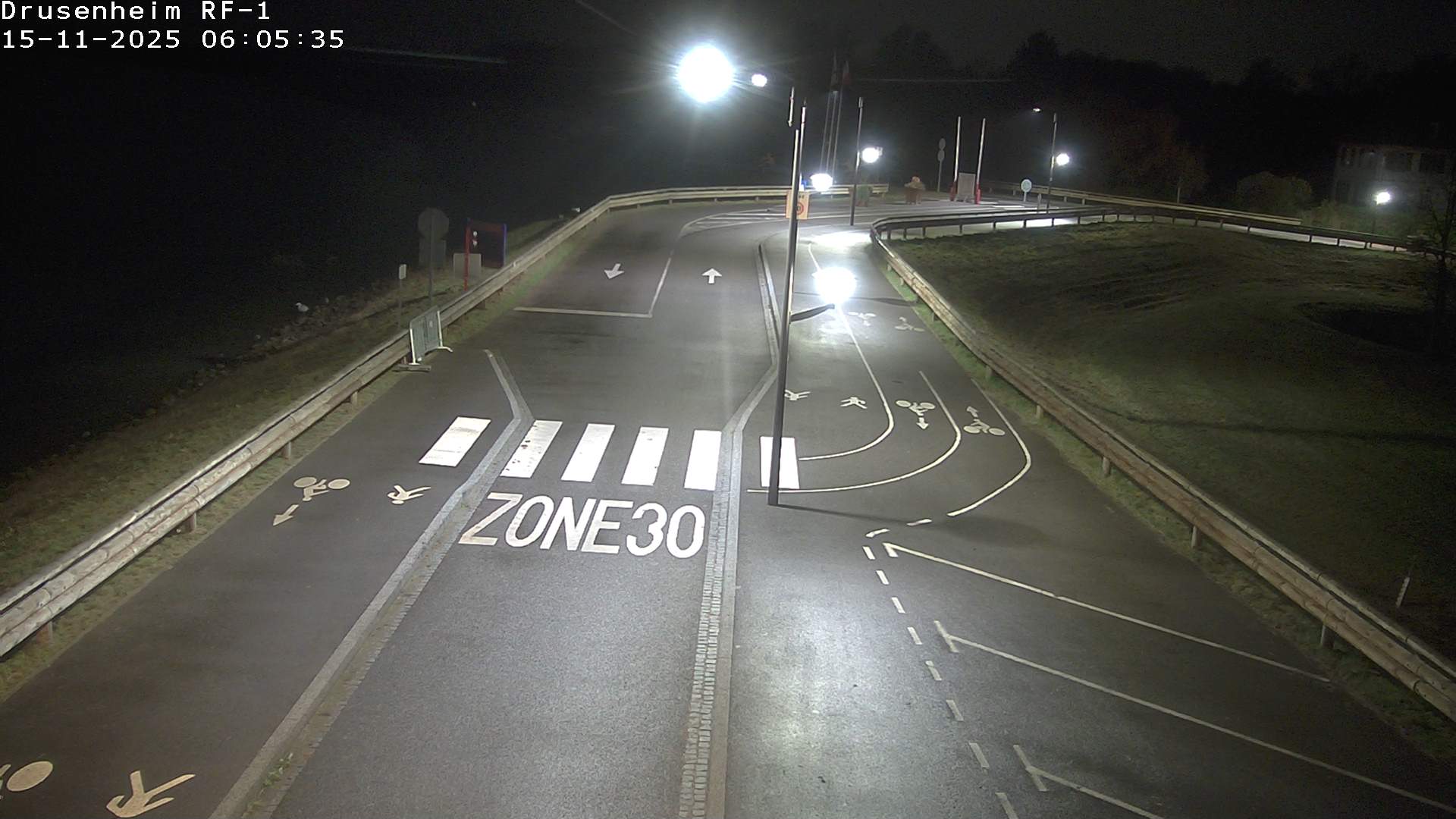 <h2>Webcam avant la rampe d'embarquement du bac de Drusenheim permettant de traverser le Pont du Rhin</h2>