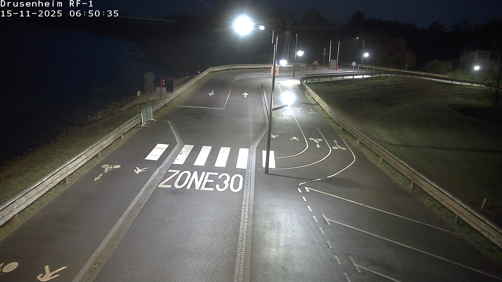 <h2>Webcam avant la rampe d'embarquement du bac de Drusenheim permettant de traverser le Pont du Rhin</h2>