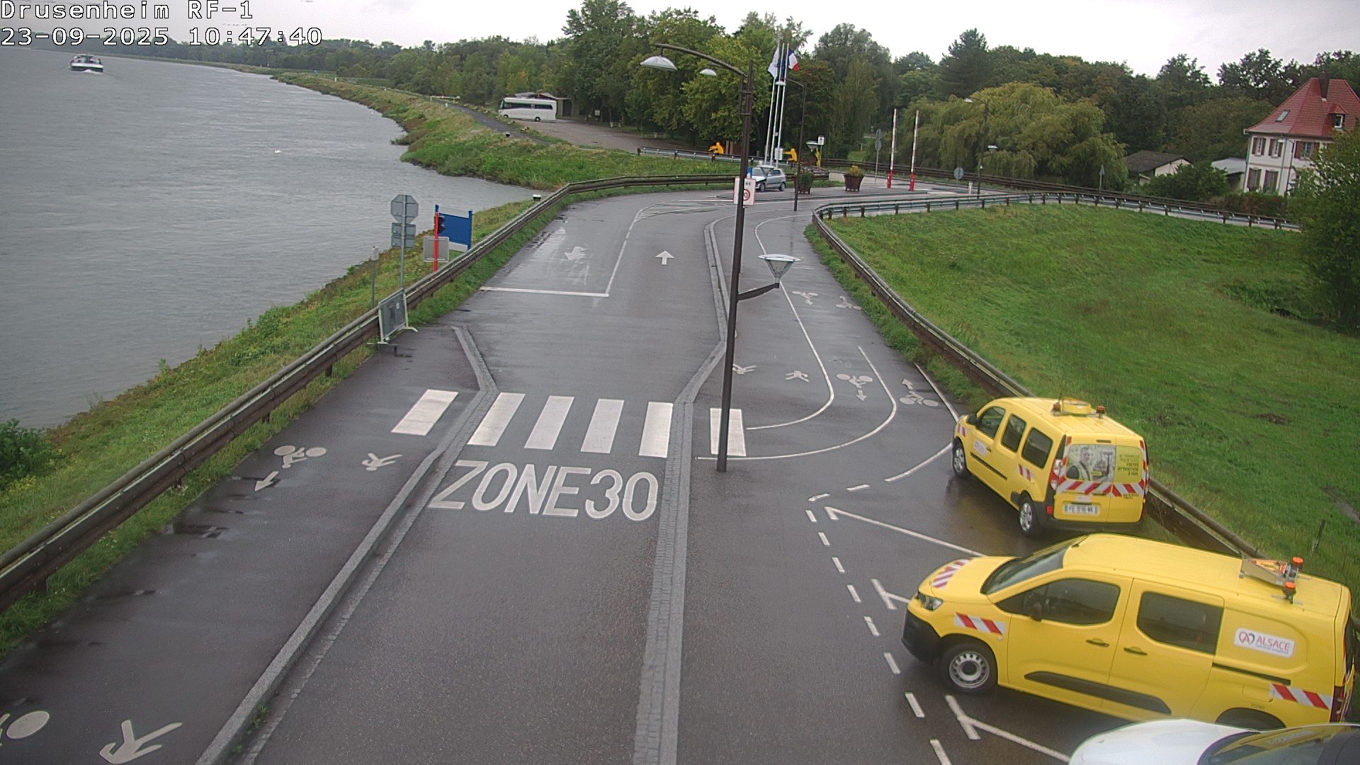 Webcam avant la rampe d'embarquement du bac de Drusenheim permettant de traverser le Pont du Rhin