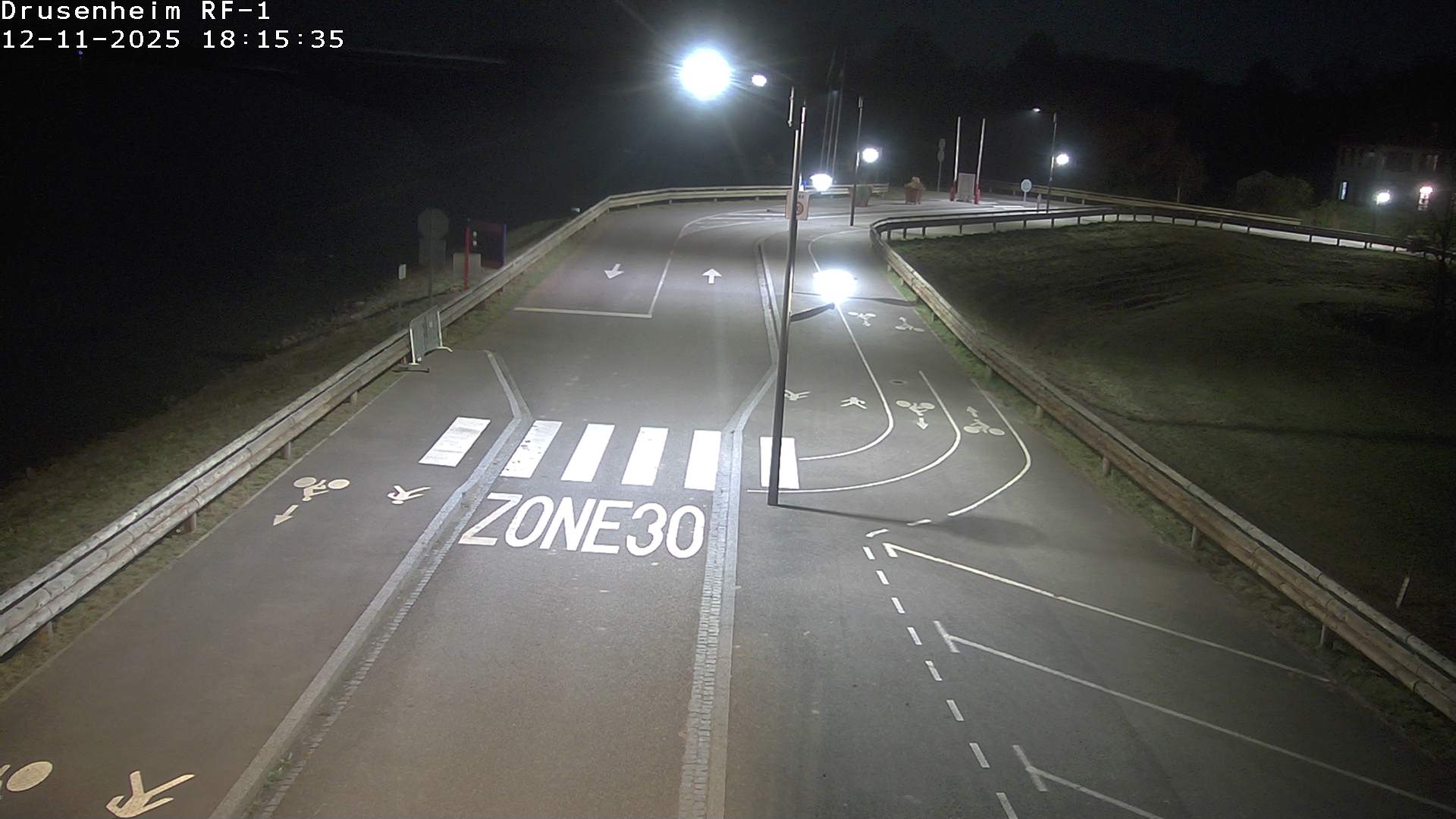 <h2>Webcam avant la rampe d'embarquement du bac de Drusenheim permettant de traverser le Pont du Rhin</h2>