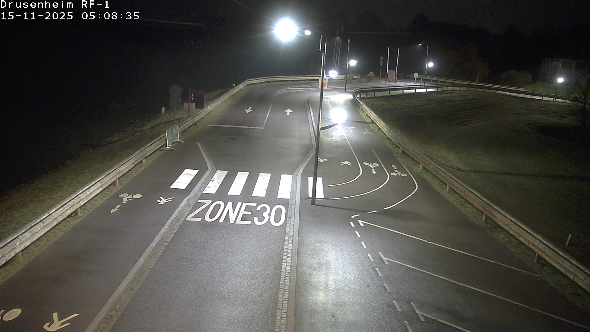 <h2>Webcam avant la rampe d'embarquement du bac de Drusenheim permettant de traverser le Pont du Rhin</h2>