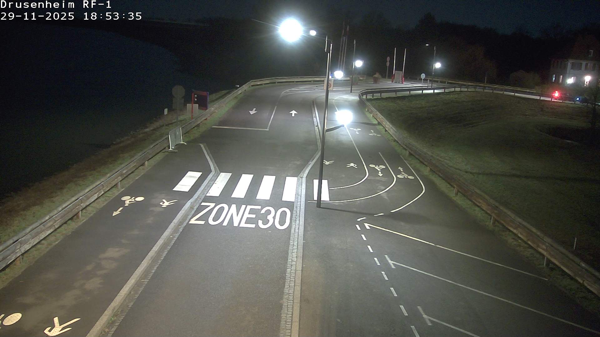 <h2>Webcam avant la rampe d'embarquement du bac de Drusenheim permettant de traverser le Pont du Rhin</h2>