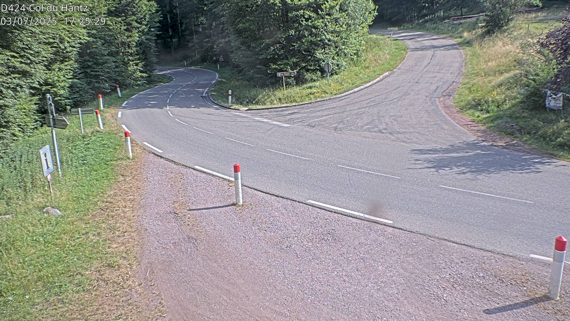 Webcam dans les Vosges au niveau du col du Hantz, côté alsacien à 640 mètres d'altitude, sur la RD424 à Saulxures