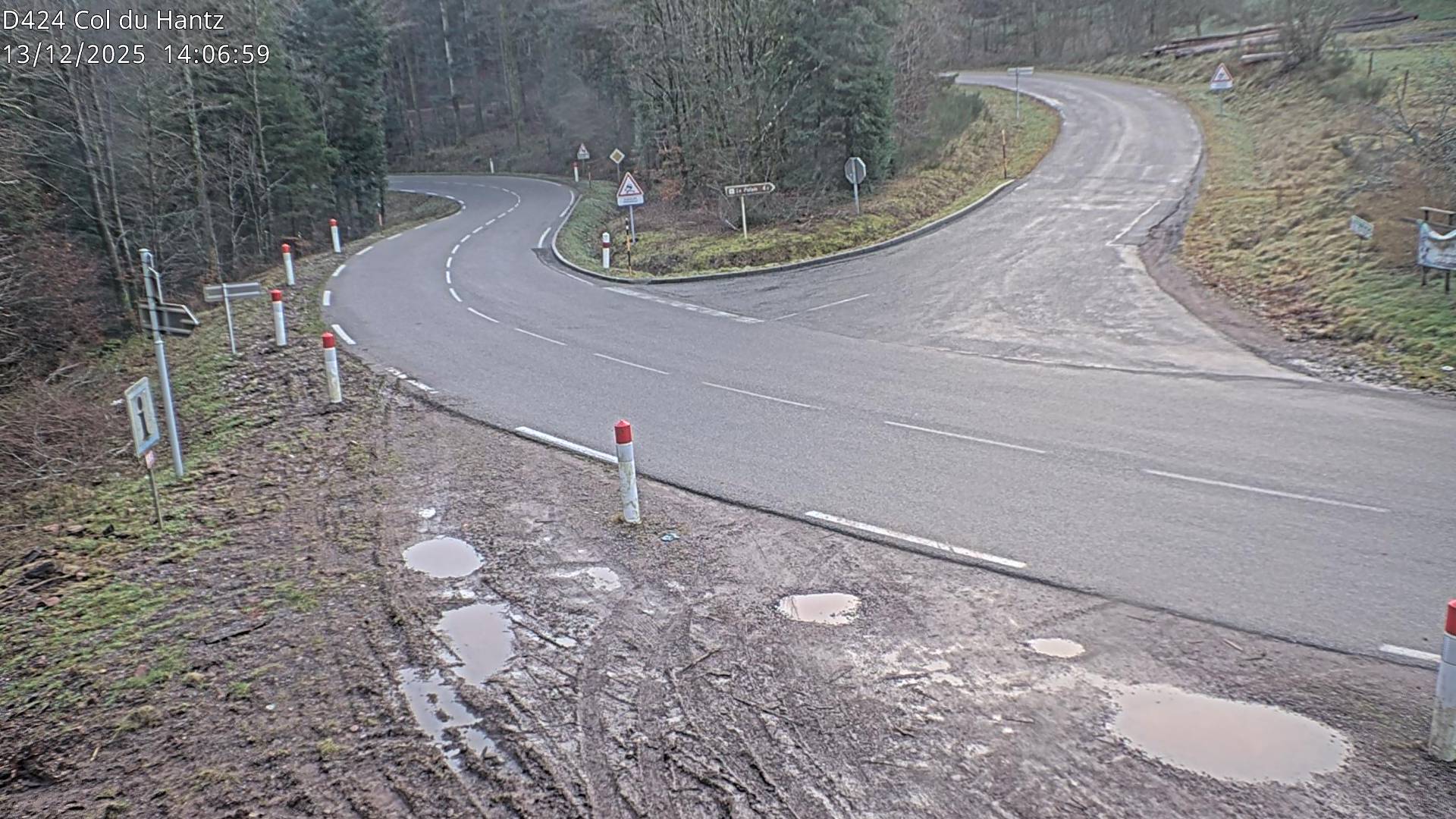 <h2>Webcam dans les Vosges au niveau du col du Hantz, côté alsacien à 640 mètres d'altitude, sur la RD424 à Saulxures</h2>