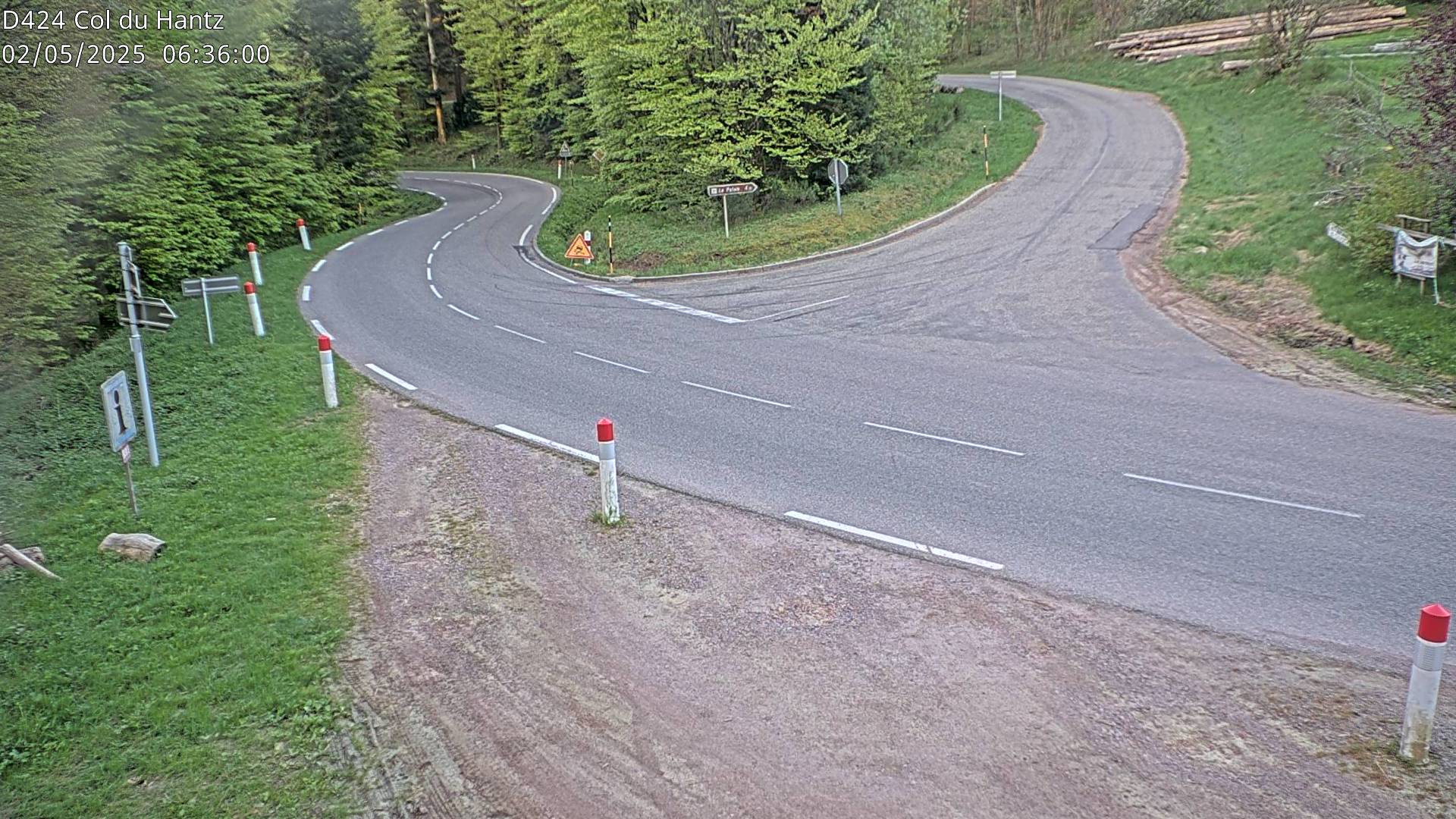 Webcam dans les Vosges au niveau du col du Hantz, côté alsacien à 640 mètres d'altitude, sur la RD424 à Saulxures