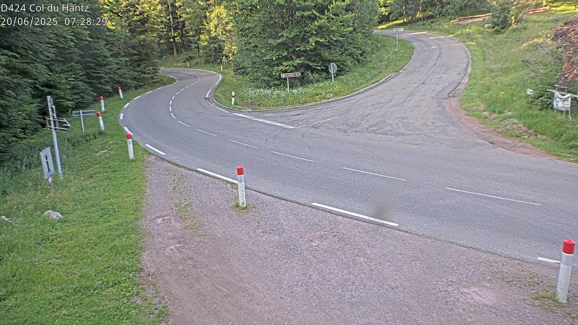 <h2>Webcam dans les Vosges au niveau du col du Hantz, côté alsacien à 640 mètres d'altitude, sur la RD424 à Saulxures</h2>