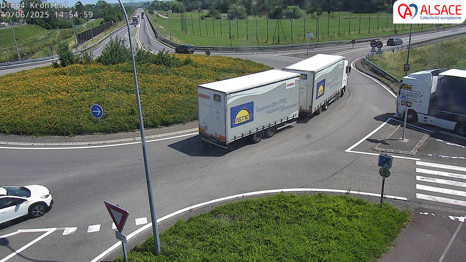 Webcam à la sortie de Marlenheim sur le rond-point joignant la D1002, la D422 et la D2004