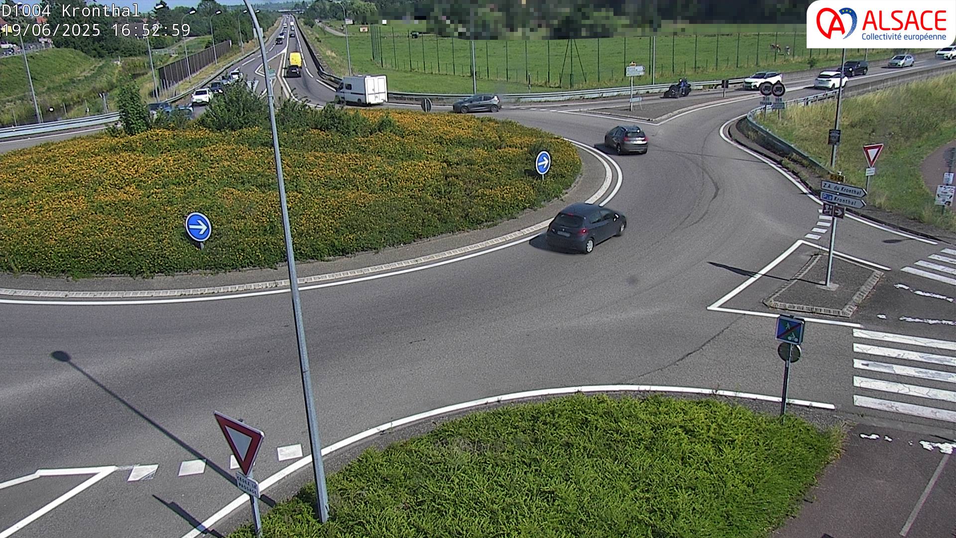 <h2>Webcam à la sortie de Marlenheim sur le rond-point joignant la D1002, la D422 et la D2004</h2>