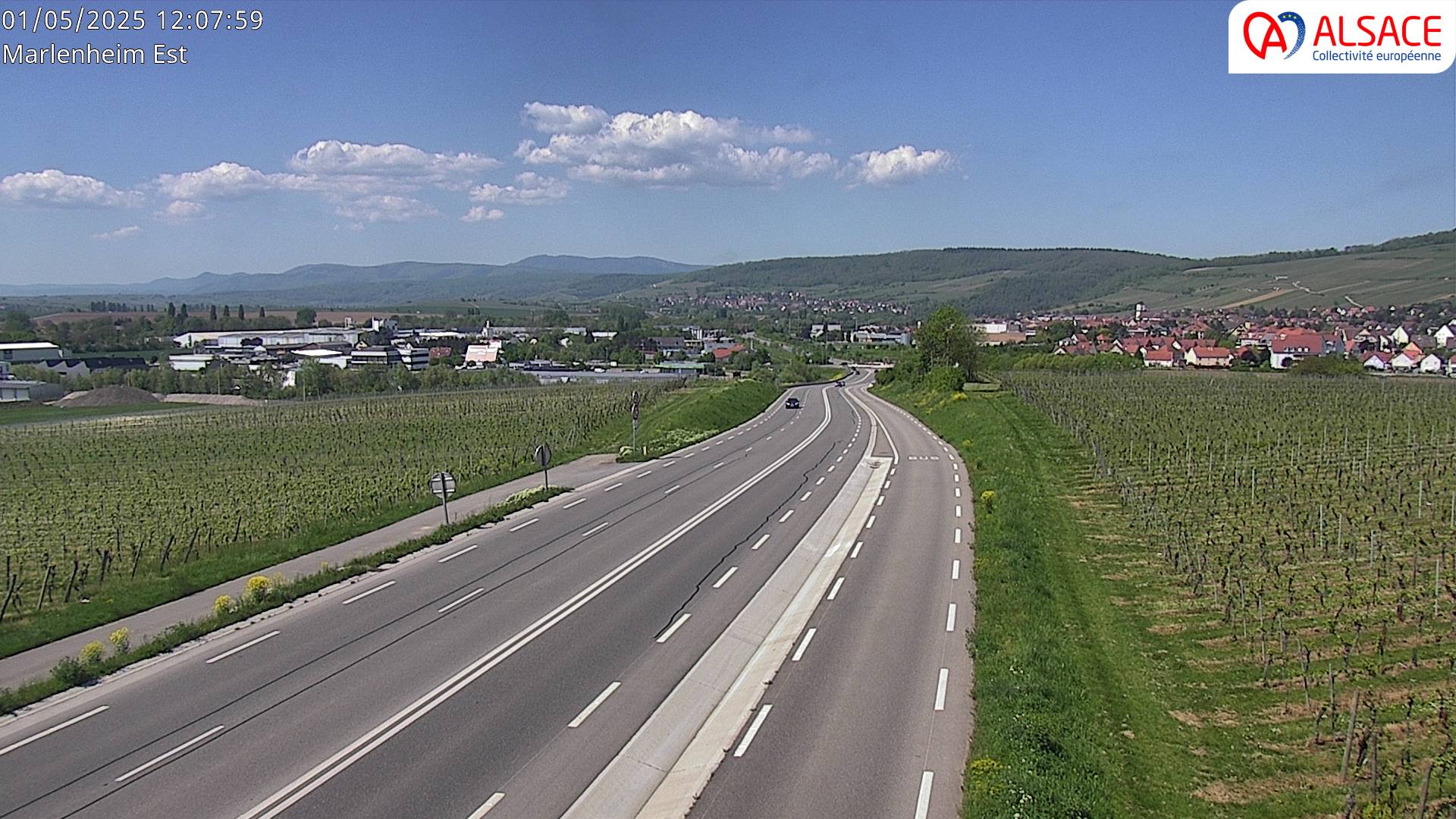 Webcam sur la D1004 à l'entrée de Marlenheim en venant de Strasbourg. Vue orientée vers l'est