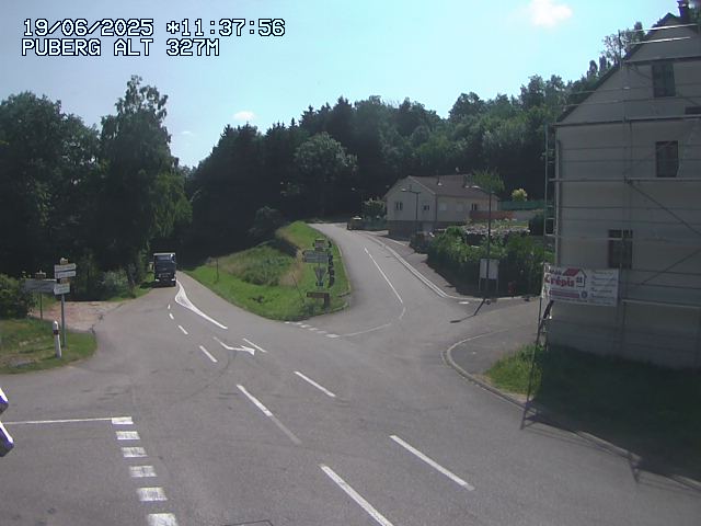 <h2>Webcam routière au niveau du col de Puberg à la jonction entre la D919 et la D935 à Rosteig, en Alsace, à 327 mètres d'altitude</h2>
