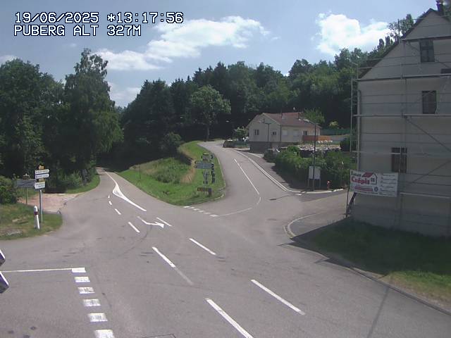 Webcam routière au niveau du col de Puberg à la jonction entre la D919 et la D935 à Rosteig, en Alsace, à 327 mètres d'altitude
