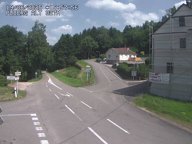 <h2>Webcam routière au niveau du col de Puberg à la jonction entre la D919 et la D935 à Rosteig, en Alsace, à 327 mètres d'altitude</h2>