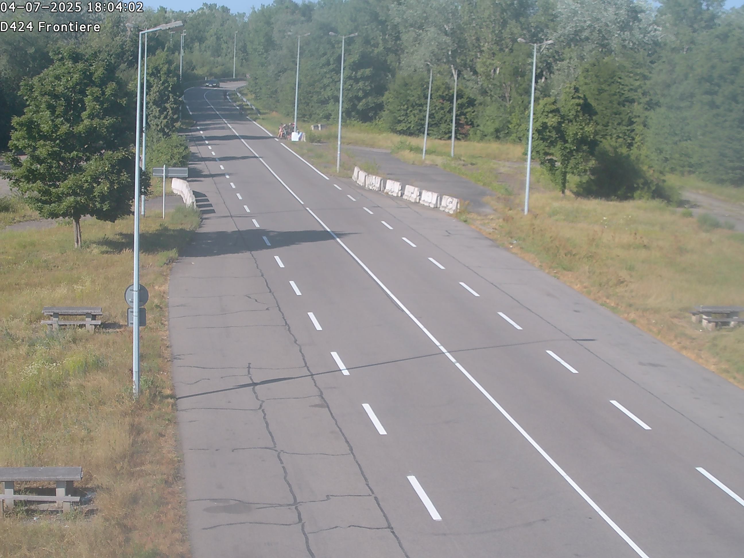 Webcam à Marckolsheim à la frontière franco-allemande, après la centrale hydroélectrique et les écluses EDF, au niveau de l'aire du Rhin