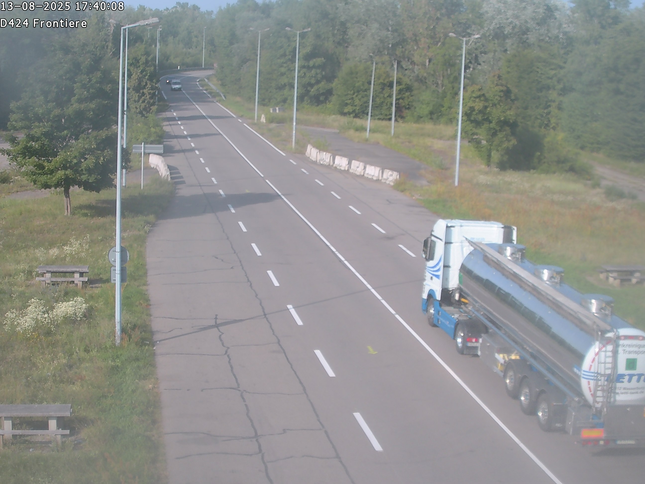 <h2>Webcam à Marckolsheim à la frontière franco-allemande, après la centrale hydroélectrique et les écluses EDF, au niveau de l'aire du Rhin</h2>