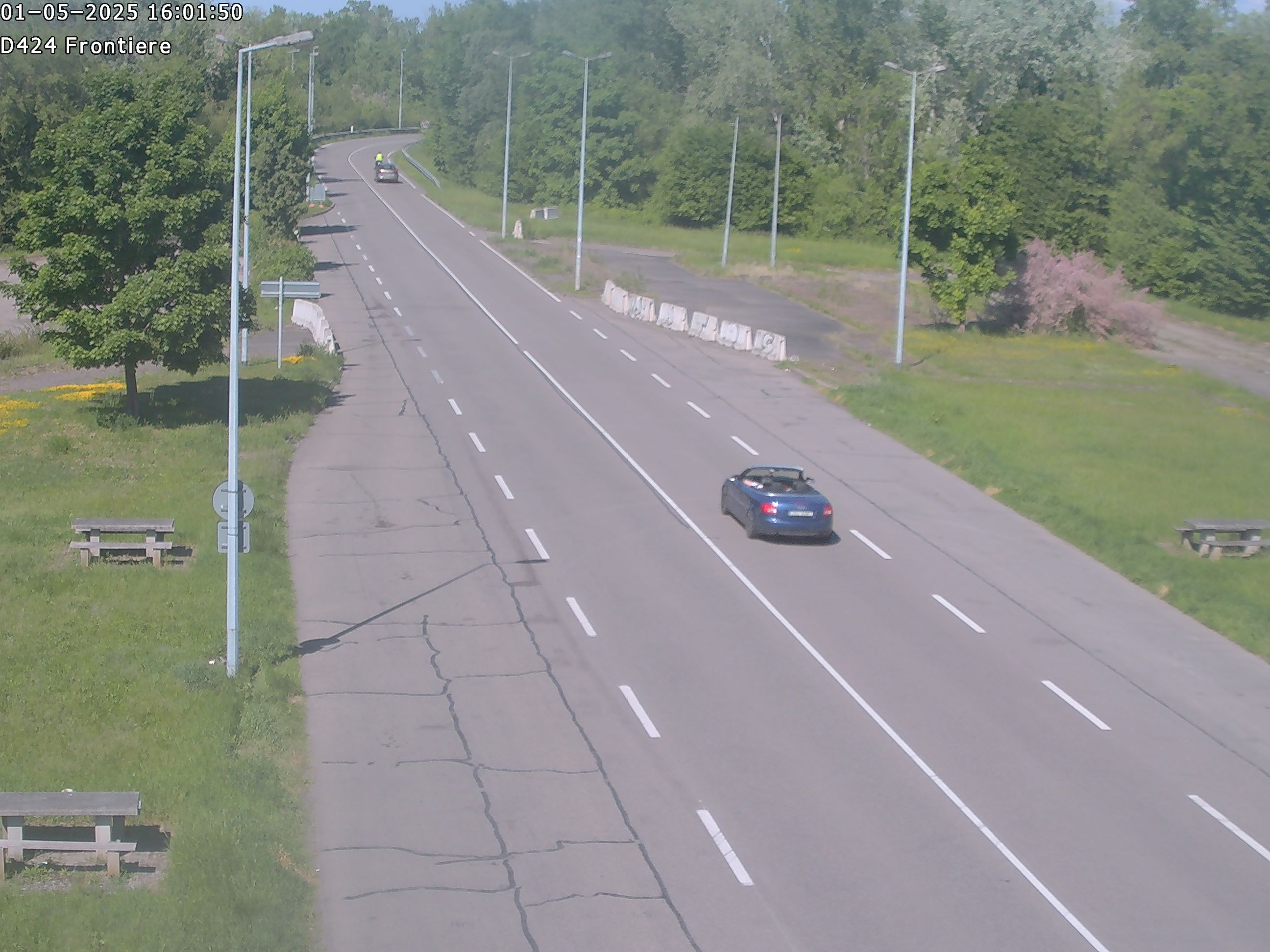Webcam à Marckolsheim à la frontière franco-allemande, après la centrale hydroélectrique et les écluses EDF, au niveau de l'aire du Rhin