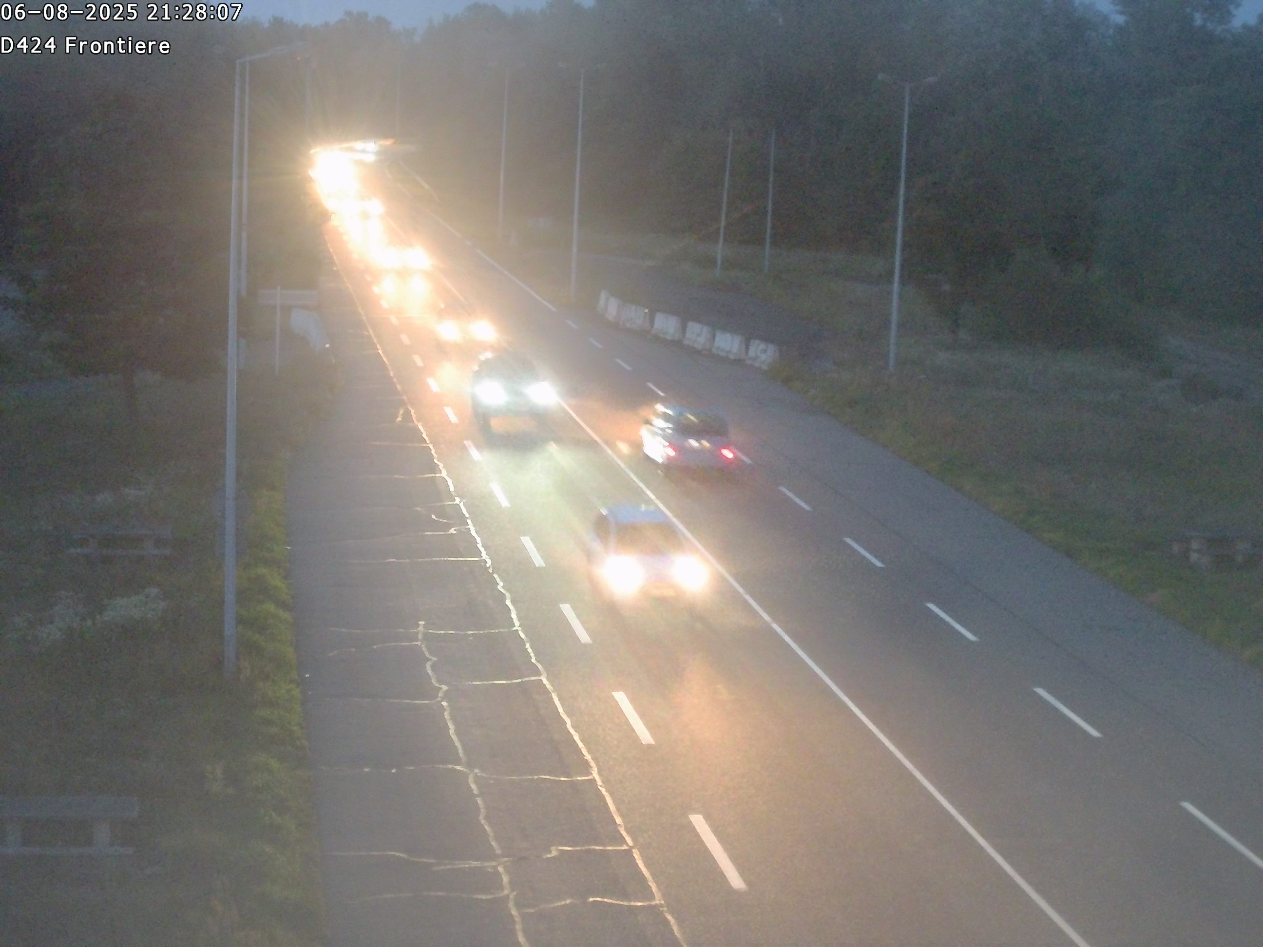 Webcam à Marckolsheim à la frontière franco-allemande, après la centrale hydroélectrique et les écluses EDF, au niveau de l'aire du Rhin