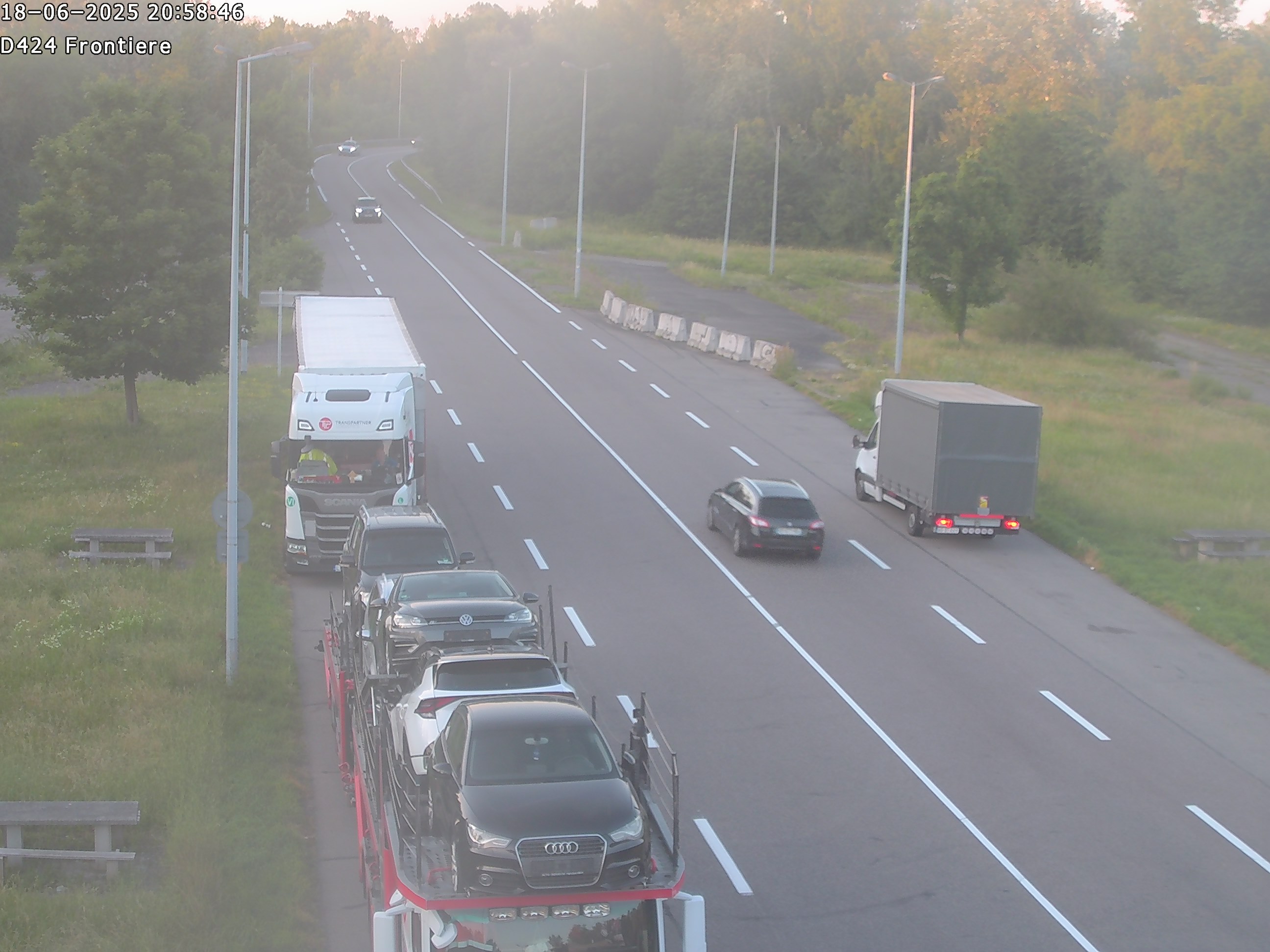 <h2>Webcam à Marckolsheim à la frontière franco-allemande, après la centrale hydroélectrique et les écluses EDF, au niveau de l'aire du Rhin</h2>