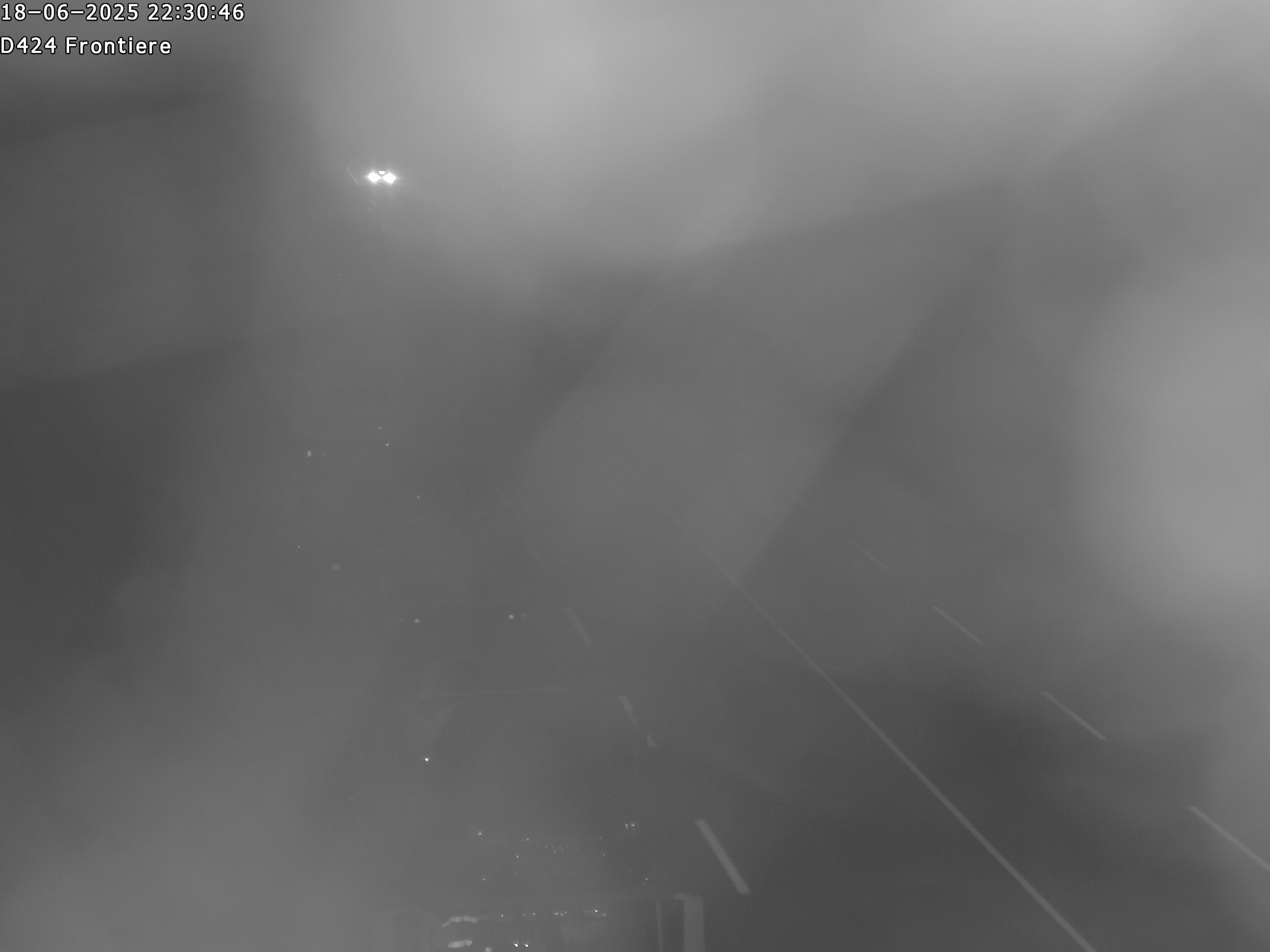 Webcam à Marckolsheim à la frontière franco-allemande, après la centrale hydroélectrique et les écluses EDF, au niveau de l'aire du Rhin