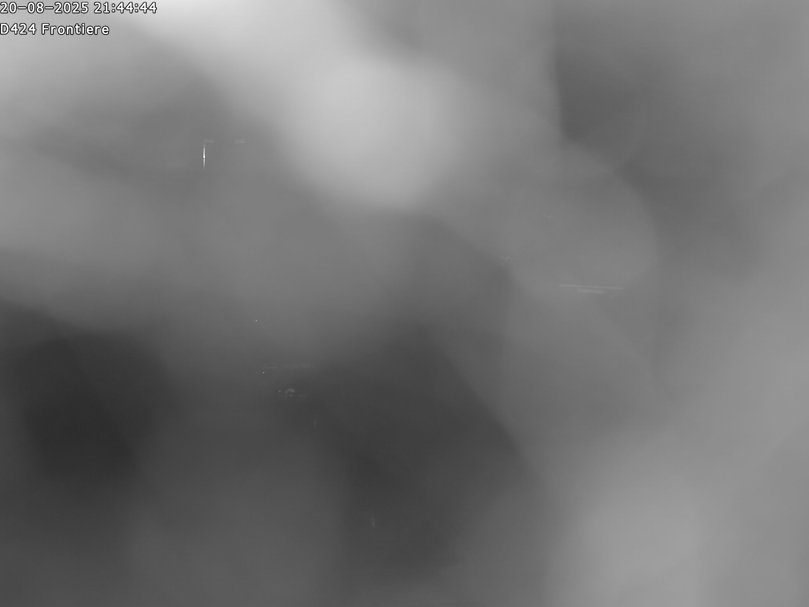 Webcam à Marckolsheim à la frontière franco-allemande, après la centrale hydroélectrique et les écluses EDF, au niveau de l'aire du Rhin