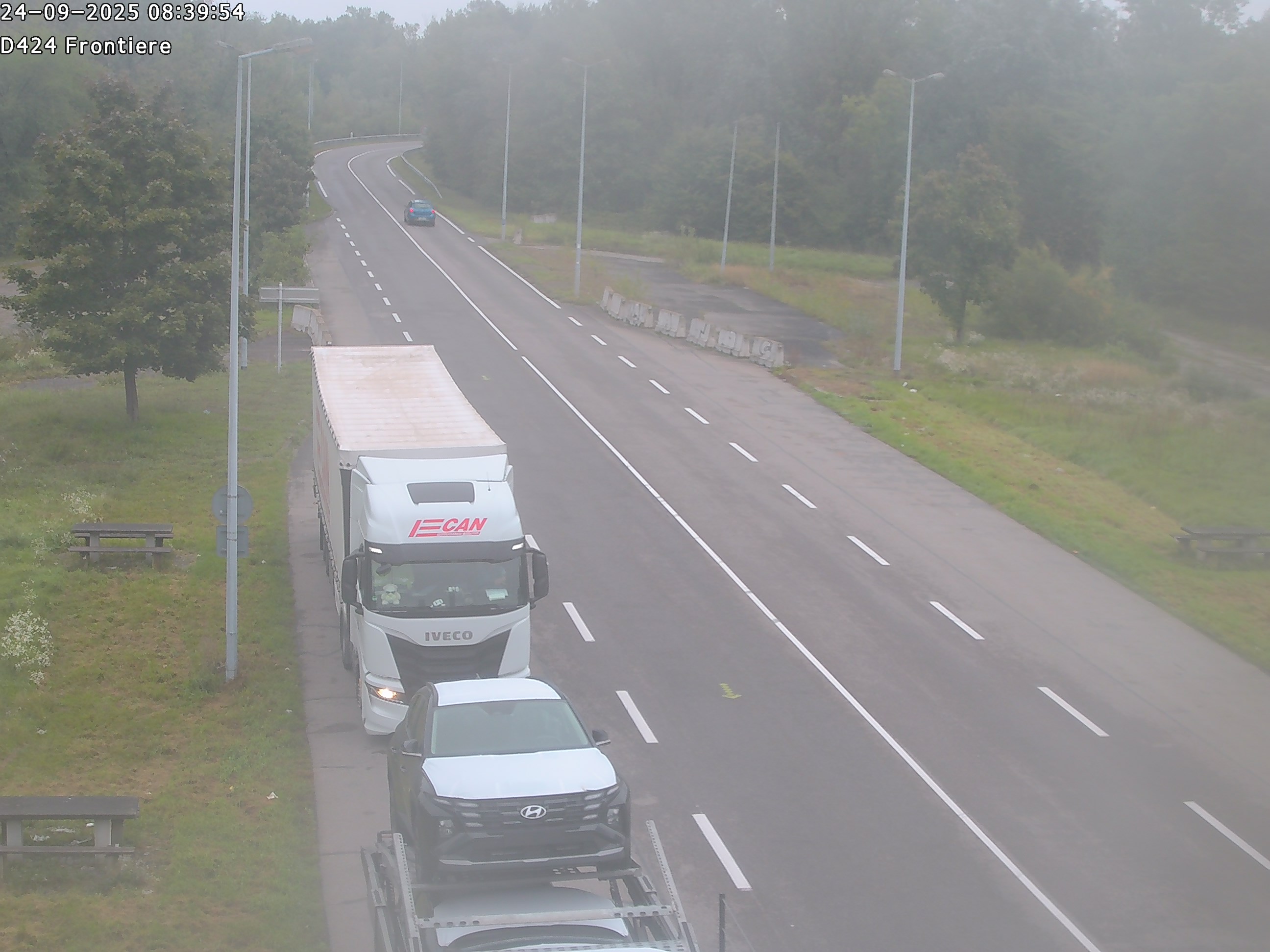 Webcam à Marckolsheim à la frontière franco-allemande, après la centrale hydroélectrique et les écluses EDF, au niveau de l'aire du Rhin