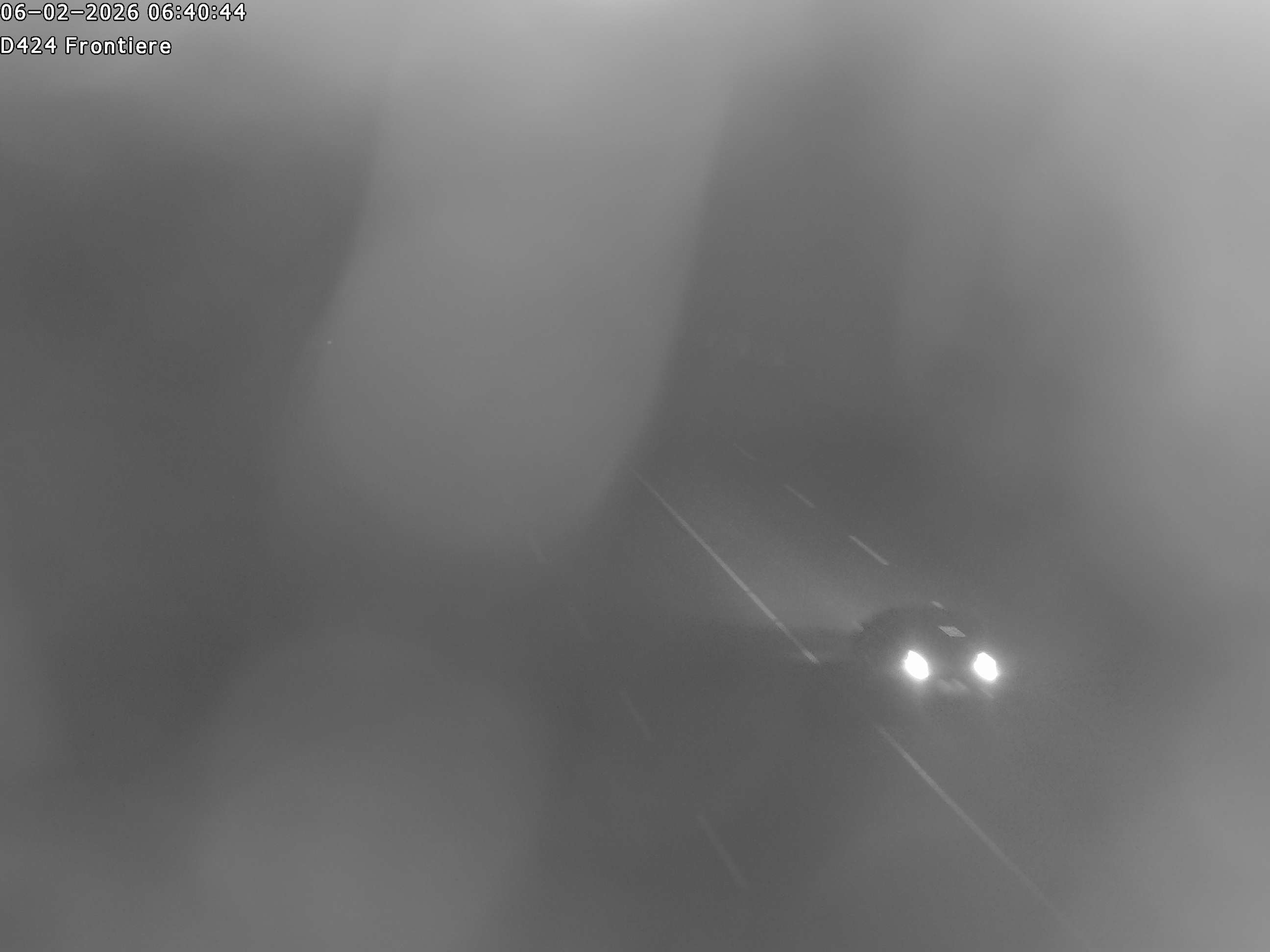 <h2>Webcam à Marckolsheim à la frontière franco-allemande, après la centrale hydroélectrique et les écluses EDF, au niveau de l'aire du Rhin</h2>