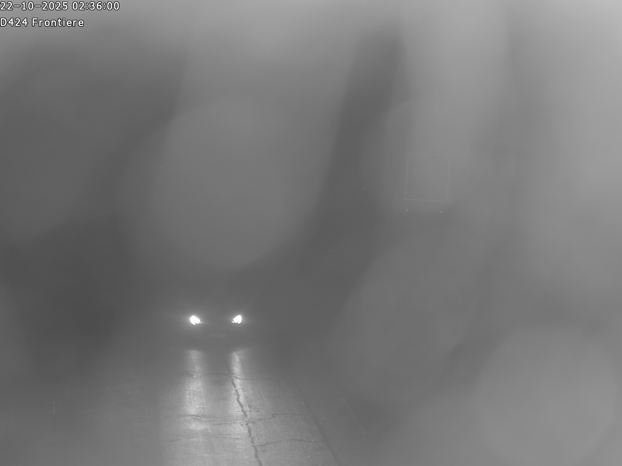 <h2>Webcam à Marckolsheim à la frontière franco-allemande, après la centrale hydroélectrique et les écluses EDF, au niveau de l'aire du Rhin</h2>