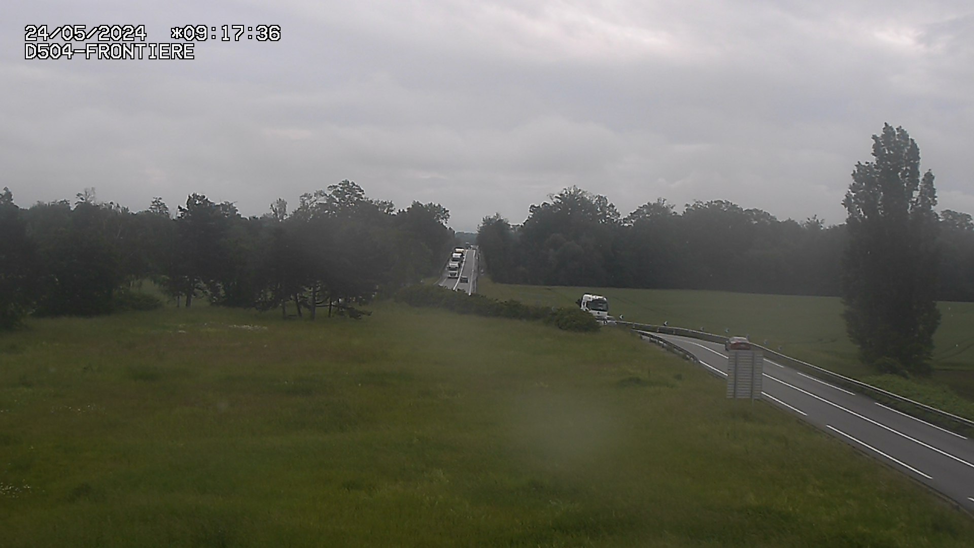 Webcam routière à Roppenheim sur la D4. La voie en sens inverse se dirige vers la frontière allemande