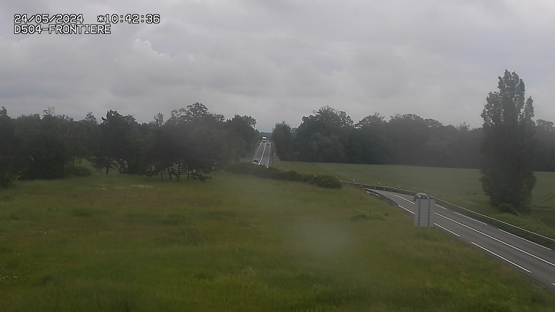<h2>Webcam routière à Roppenheim sur la D4. La voie en sens inverse se dirige vers la frontière allemande</h2>