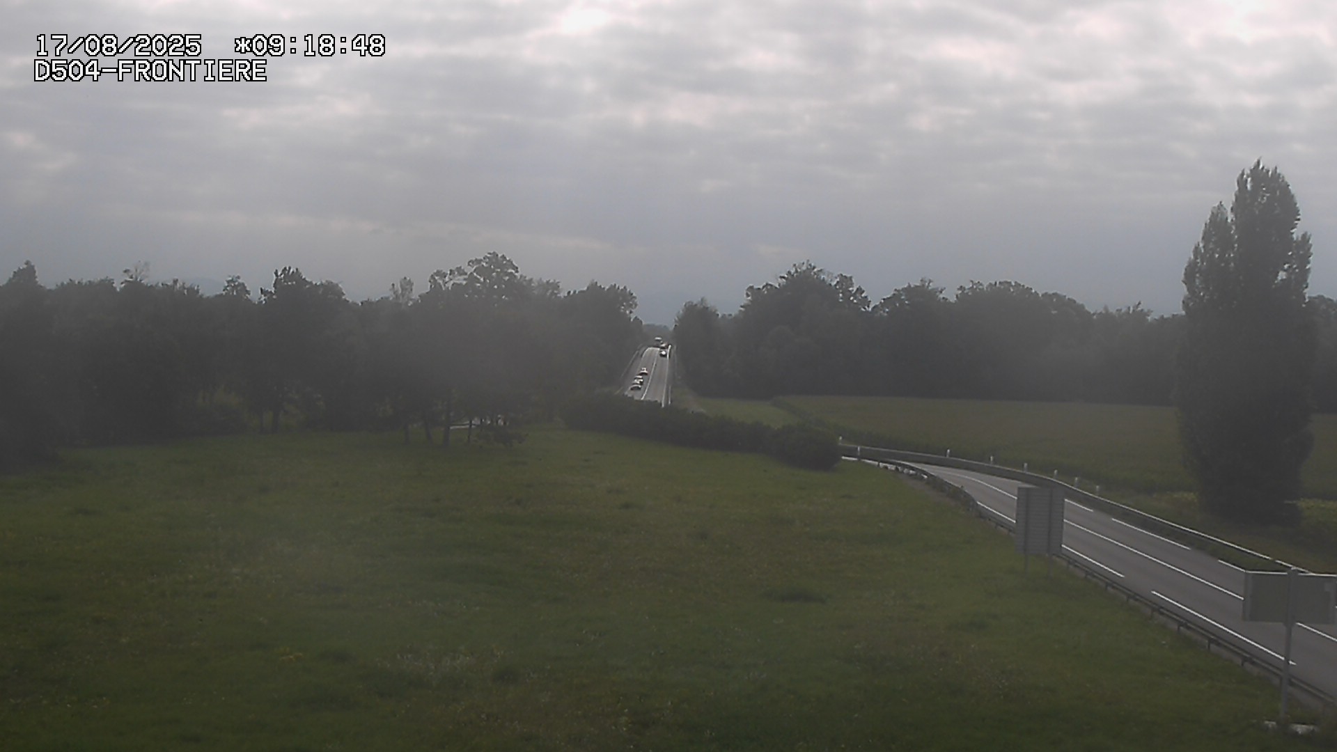 Webcam routière à Roppenheim sur la D4. La voie en sens inverse se dirige vers la frontière allemande