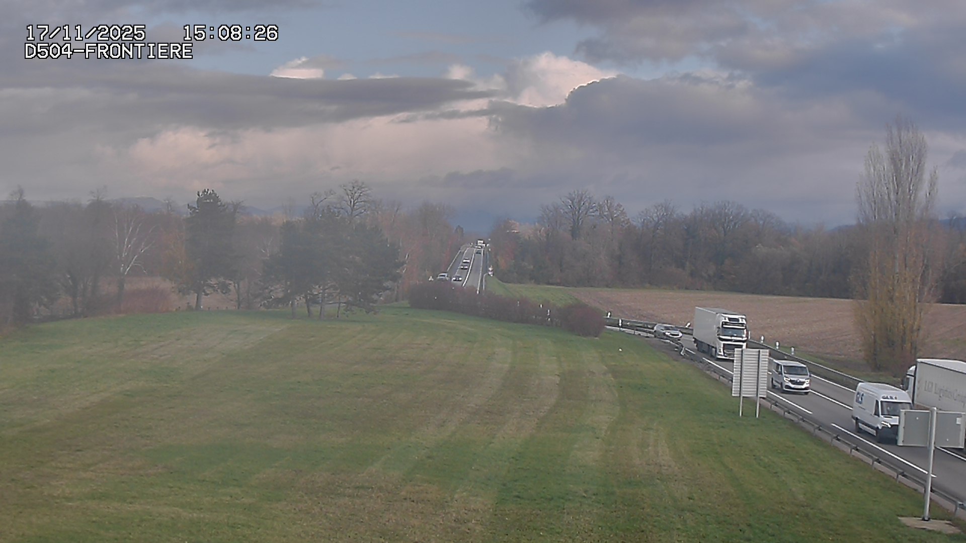 Webcam routière à Roppenheim sur la D4. La voie en sens inverse se dirige vers la frontière allemande