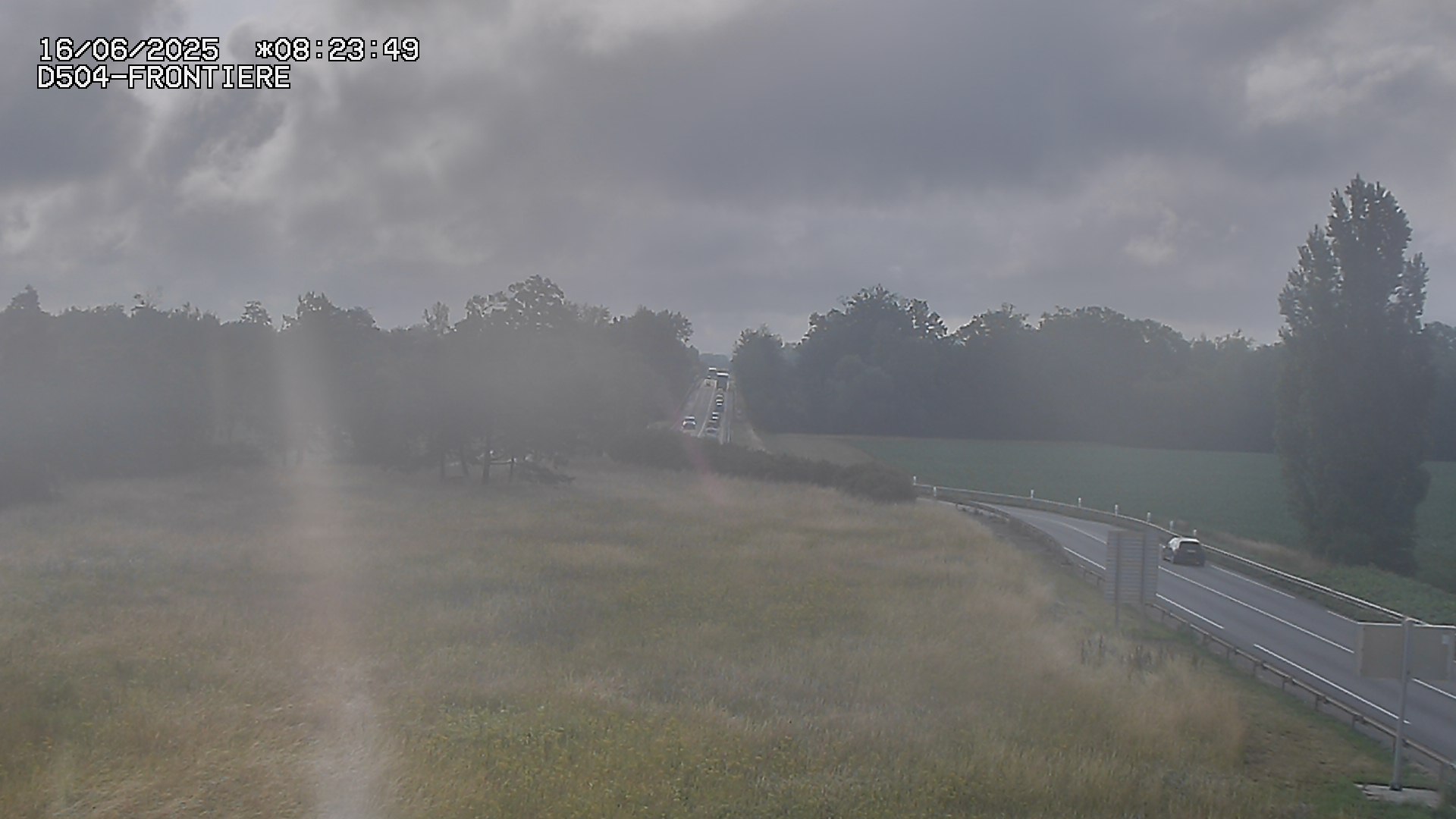 Webcam routière à Roppenheim sur la D4. La voie en sens inverse se dirige vers la frontière allemande