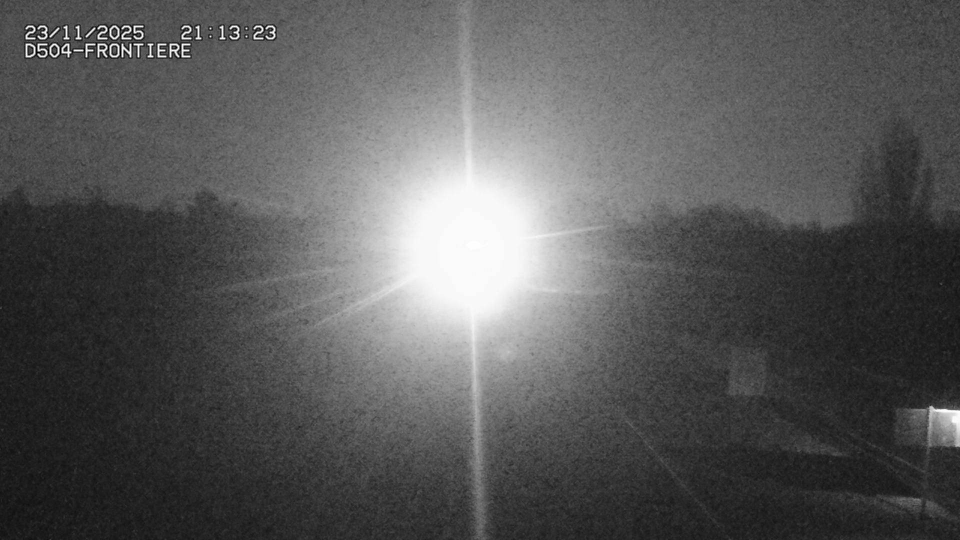 Webcam routière à Roppenheim sur la D4. La voie en sens inverse se dirige vers la frontière allemande