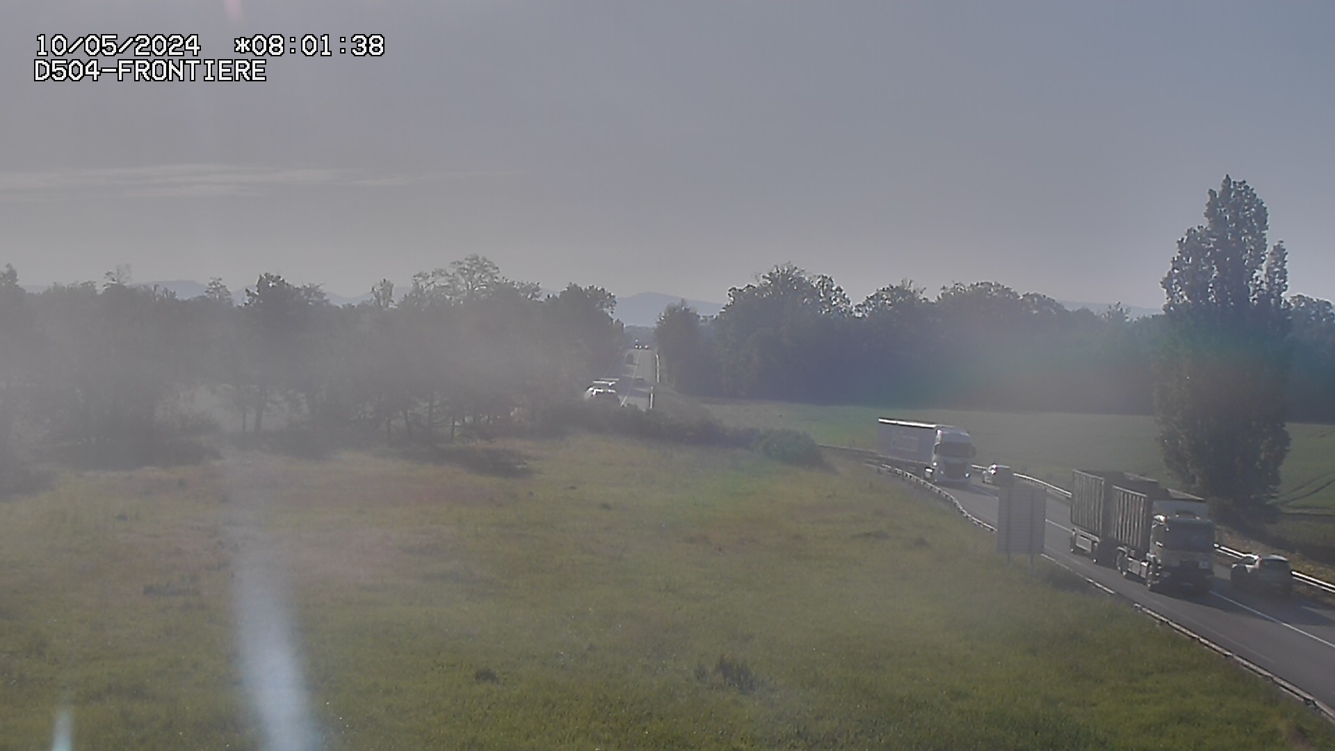 Webcam routière à Roppenheim sur la D4. La voie en sens inverse se dirige vers la frontière allemande