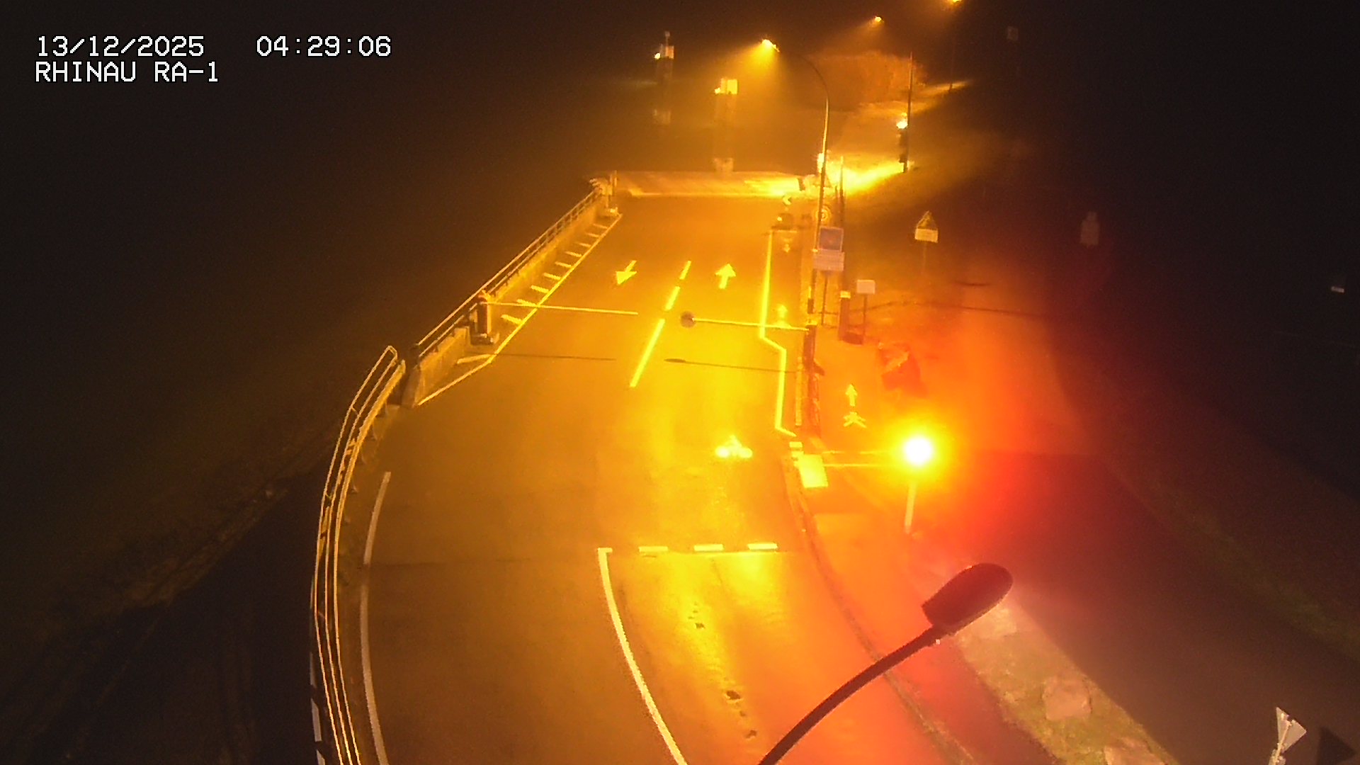 Webcam du bac de Rhinau-Kappel. Vue sur le quai d'embarquement du côté français