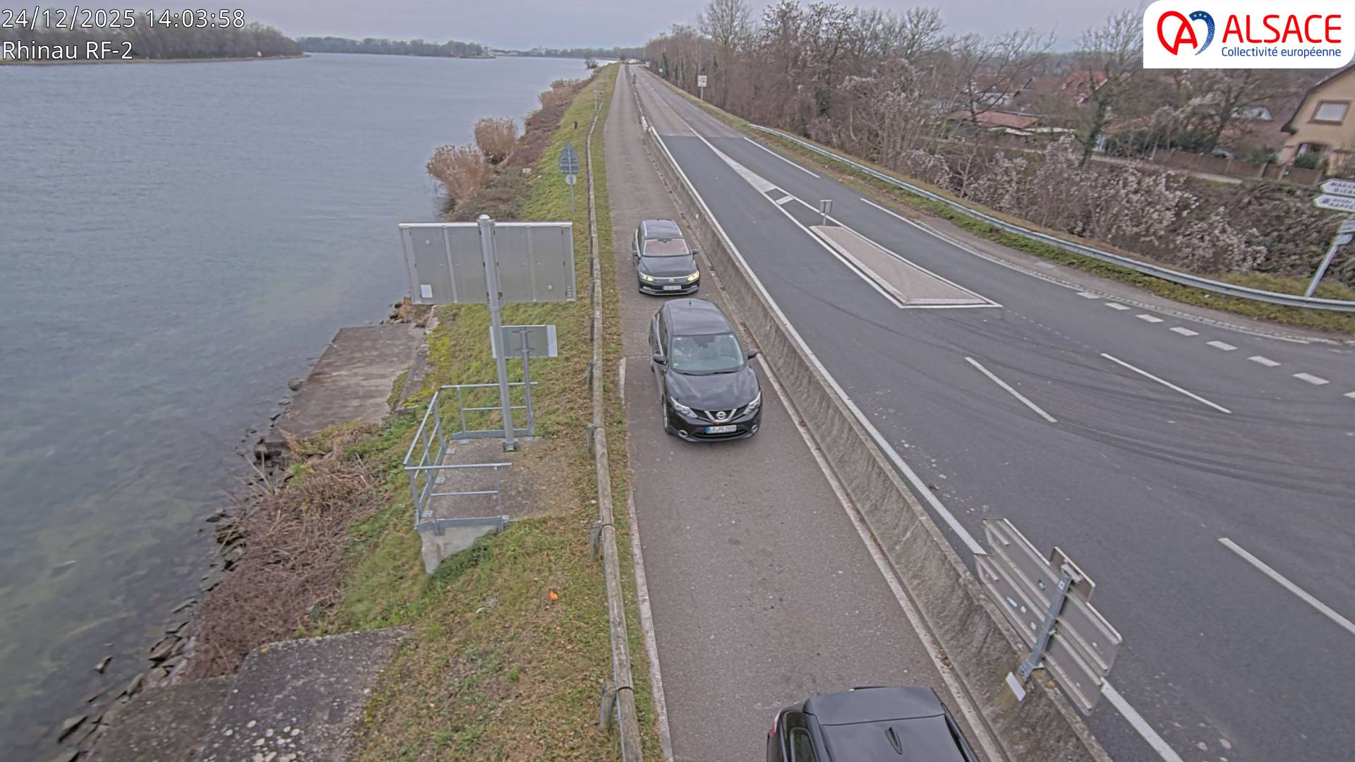 Webcam du bac de Rhinau-Kappel. Vue avant le quai d'embarquement du côté allemand. Vue orientée vers Kappel