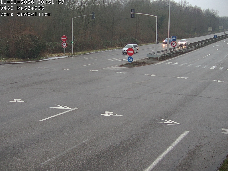 <h2>Webcam sur la D430 à la sortie de Mulhouse, à la jonction avec la D20 à Kingersheim. Vue orientée vers Guebwiller</h2>