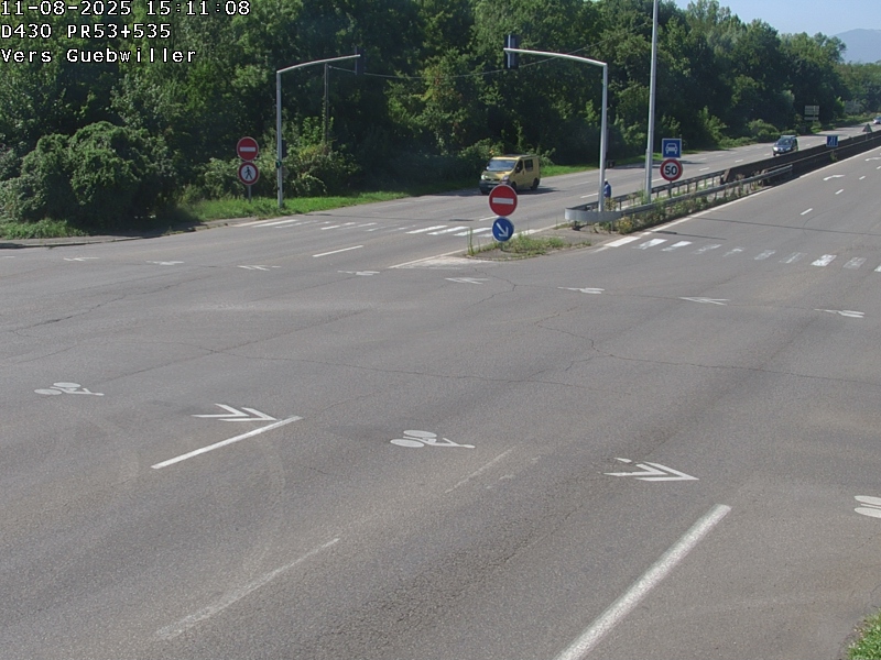 <h2>Webcam sur la D430 à la sortie de Mulhouse, à la jonction avec la D20 à Kingersheim. Vue orientée vers Guebwiller</h2>