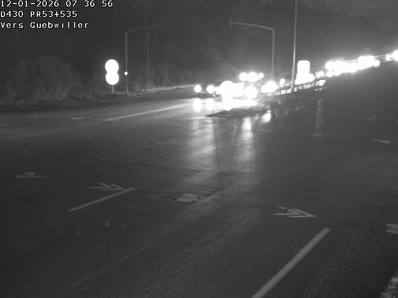 Webcam sur la D430 à la sortie de Mulhouse, à la jonction avec la D20 à Kingersheim. Vue orientée vers Guebwiller