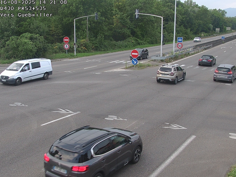 <h2>Webcam sur la D430 à la sortie de Mulhouse, à la jonction avec la D20 à Kingersheim. Vue orientée vers Guebwiller</h2>