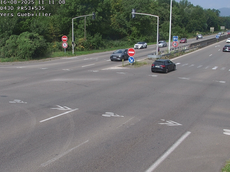 <h2>Webcam sur la D430 à la sortie de Mulhouse, à la jonction avec la D20 à Kingersheim. Vue orientée vers Guebwiller</h2>