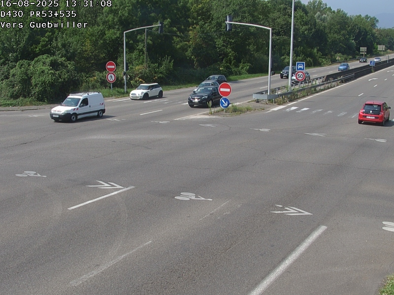<h2>Webcam sur la D430 à la sortie de Mulhouse, à la jonction avec la D20 à Kingersheim. Vue orientée vers Guebwiller</h2>