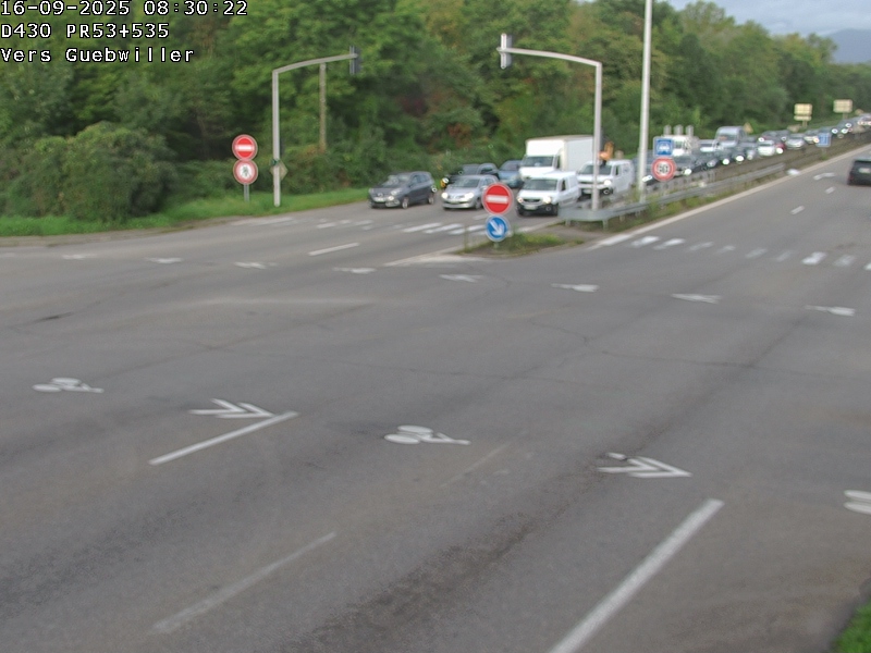 Webcam sur la D430 à la sortie de Mulhouse, à la jonction avec la D20 à Kingersheim. Vue orientée vers Guebwiller