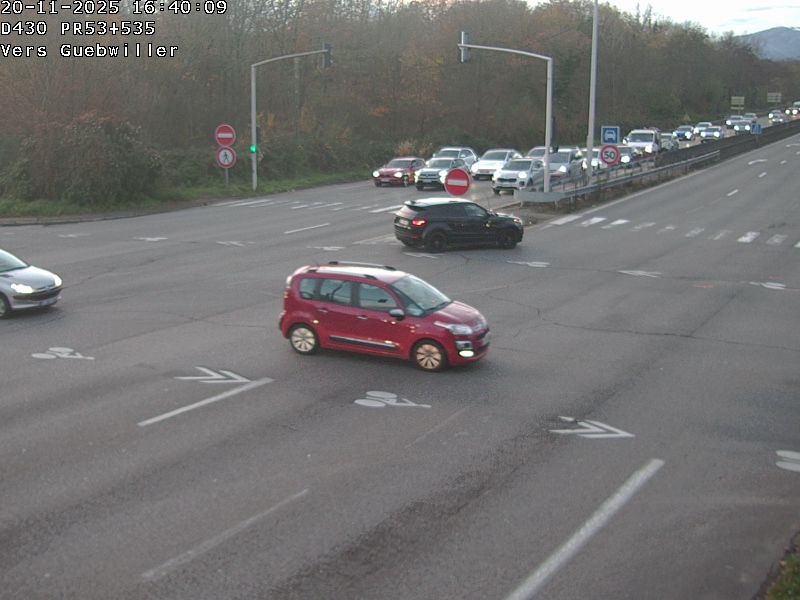 <h2>Webcam sur la D430 à la sortie de Mulhouse, à la jonction avec la D20 à Kingersheim. Vue orientée vers Guebwiller</h2>