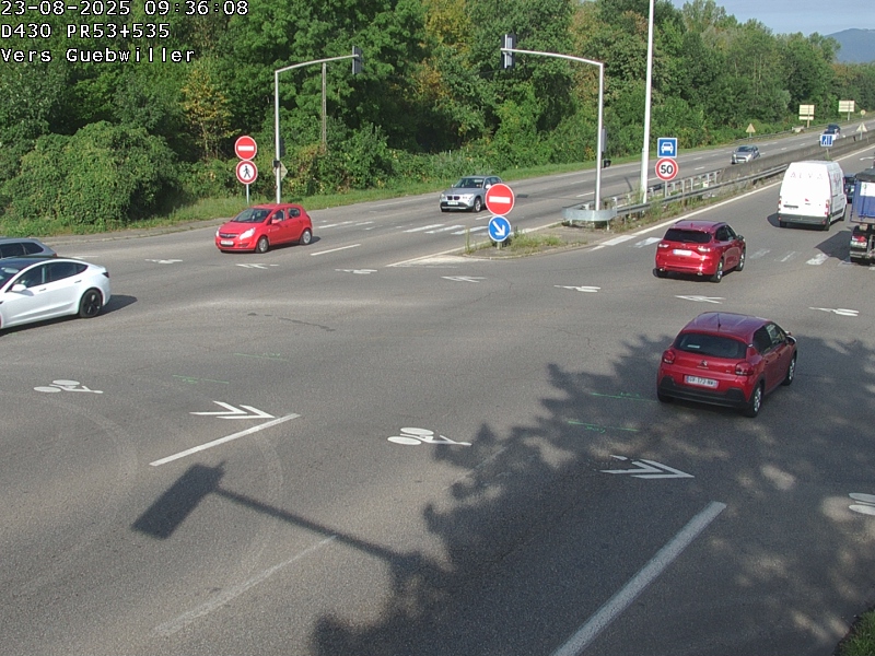 <h2>Webcam sur la D430 à la sortie de Mulhouse, à la jonction avec la D20 à Kingersheim. Vue orientée vers Guebwiller</h2>